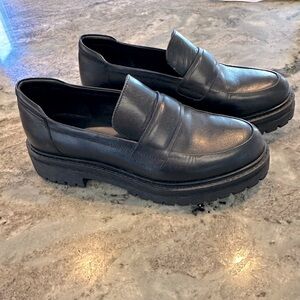 Geoex Women's Black Leather Lug Walking Loafer 37 EUC Euro High-End